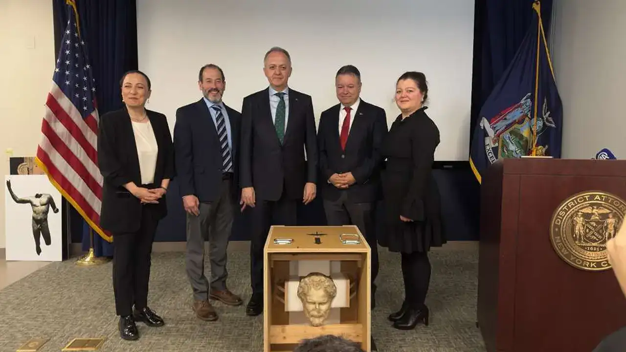 Boubon’un Kayıp İmparatoru Türkiye’ye Döndü 1